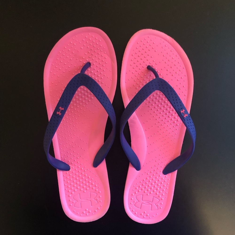 Women’s Under Armour flip flops